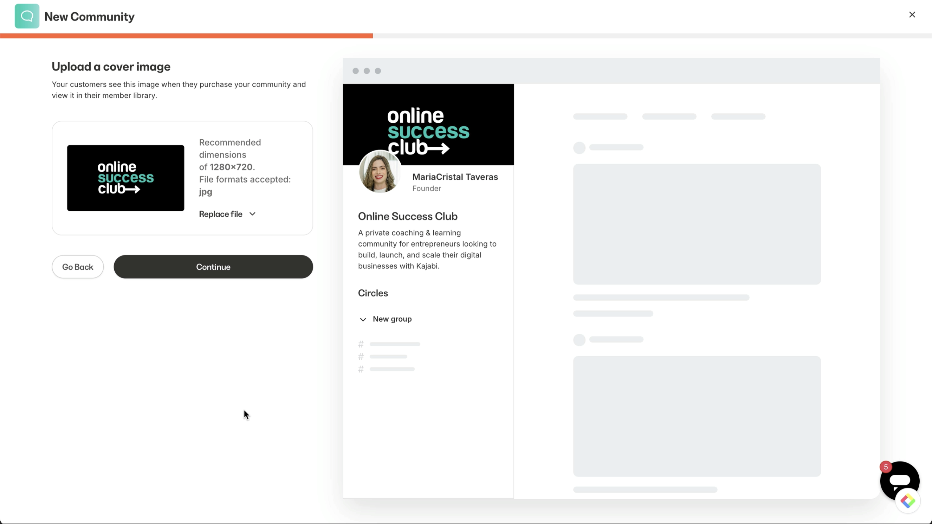 Captura de pantalla de Kajabi mostrando la opción New Community, ilustrando el inicio de la creación de una nueva comunidad en Kajabi en español y agregando la foto de miniatura.